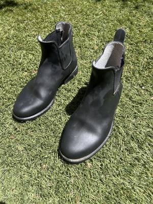 Boots synthétiques noires Décathlon taille 35