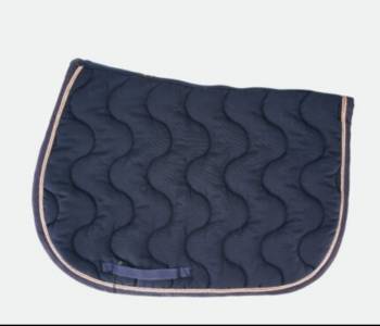 Tapis paddock sports en bon état 
