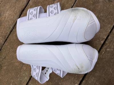 Guêtres de dressage postérieures