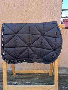 tapis de selle noir