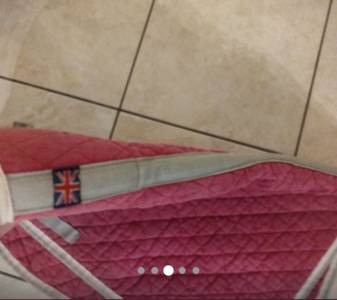 Tapis de selle rouge taille cheval