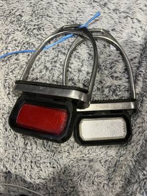 Etrier adulte cheval équitation métal réfléchissant 