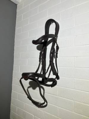 Filet bride bridon cheval muserolle croisée anatomique 