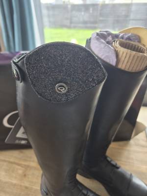 Bottes d'équitation neuves QHP 38
