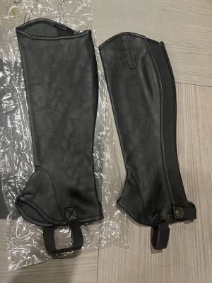 Mini chaps neuf cuir noir d’équitation mixte femme