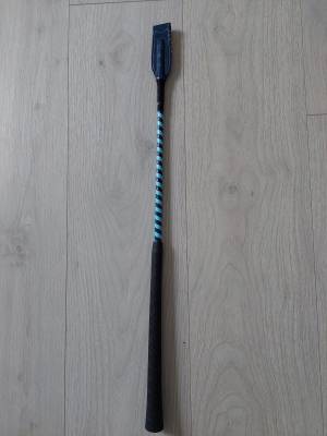 Cravache neuve en vuir62 cm rayée 