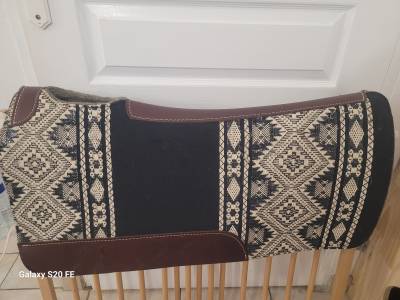 Tapis western feutrine