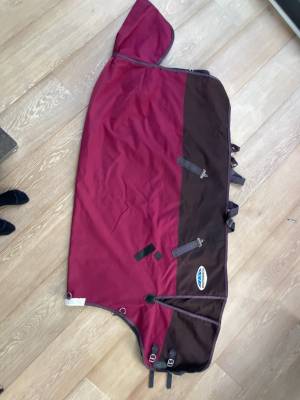 Couverture Weatherbeeta 1200D medium lite 100gr 150cm 