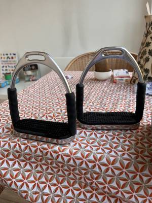 Étriers flexibles Stubben