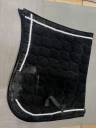 Tapis spectacle ib&eacute;rique noir velours cheval liser&eacute; arg