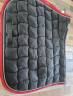 Tapis d&rsquo;&eacute;quitation Harcour noir avec les contours rouge