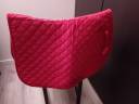 Tapis de selle rouge