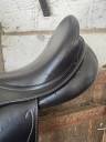Selle de dressage 