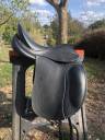 Selle de dressage Tekna 17,5 pouces 