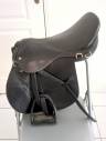 Selle mixte Norton 16,5" cuir noir + étriers réglables