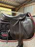 Selle ikonic avec étrivières 17.5