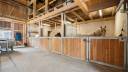 Ferme &eacute;questre r&eacute;nov&eacute;e avec 4 boxes et un paddock