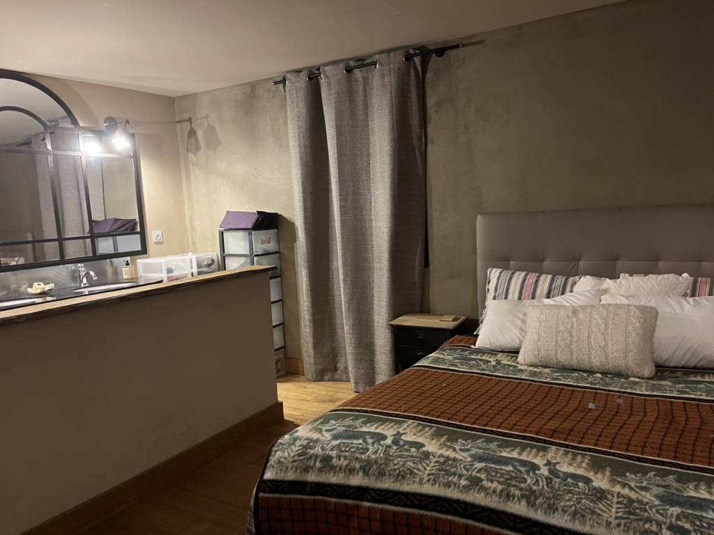 Agreable Longere Pierre a vendre 