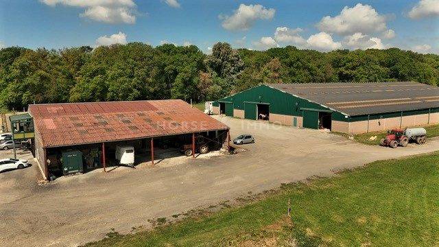 Centre &eacute;questre &agrave; 30 minutes de Chantilly-3,2 hectares