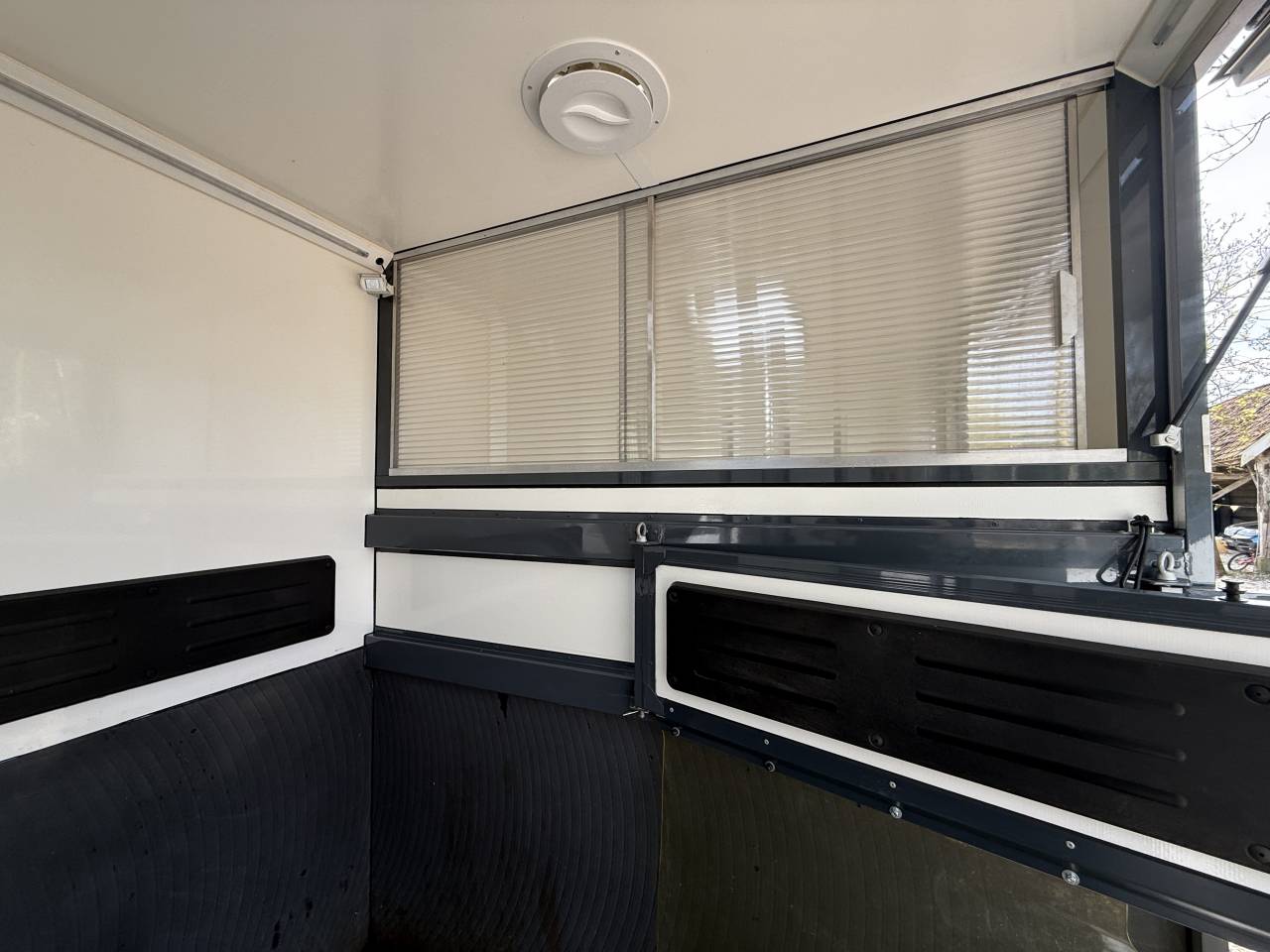 Camion VL Chevaux Renault Master 2022 Occasion