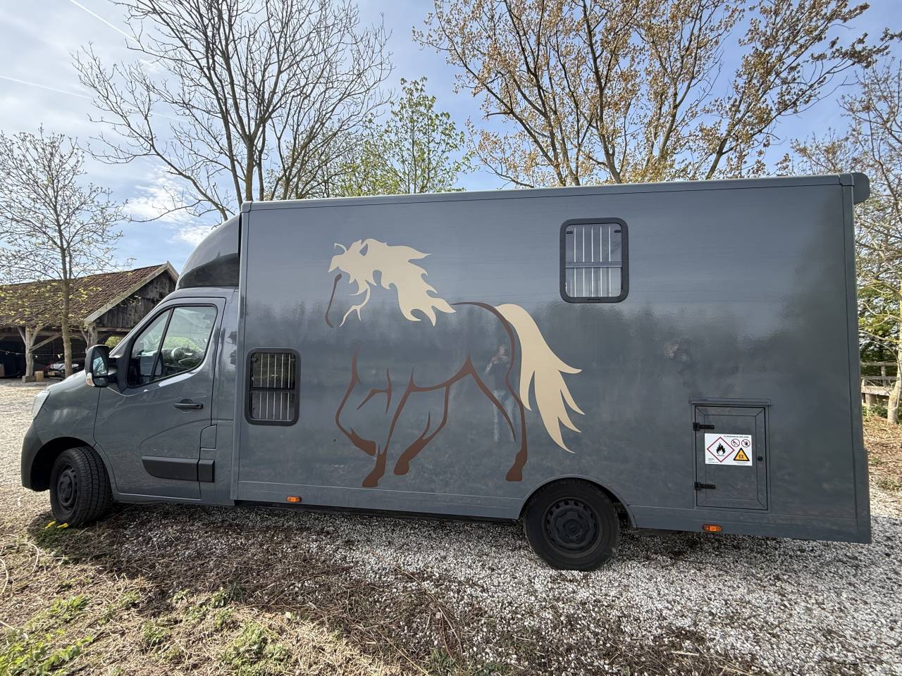 Camion VL Chevaux Renault Master 2022 Occasion