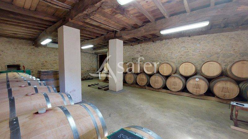 A 35 minutes au Sud de BORDEAUX: propri&eacute;t&eacute; AGRICOLE &agrave; r&eacute;nove