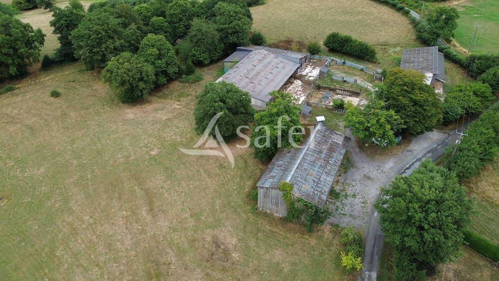 Exploitation agricole d'environ 50 ha avec b&acirc;timents agricoles