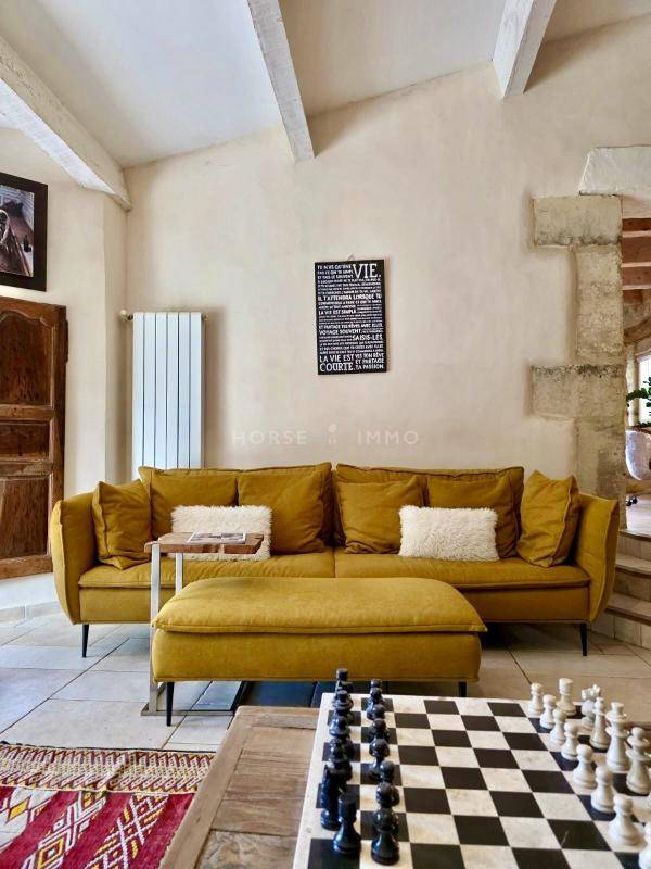 Magnifique bastide dr&ocirc;moise sur 15 hectares