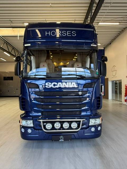 Scania R420 Interhorse grand living financement possibl