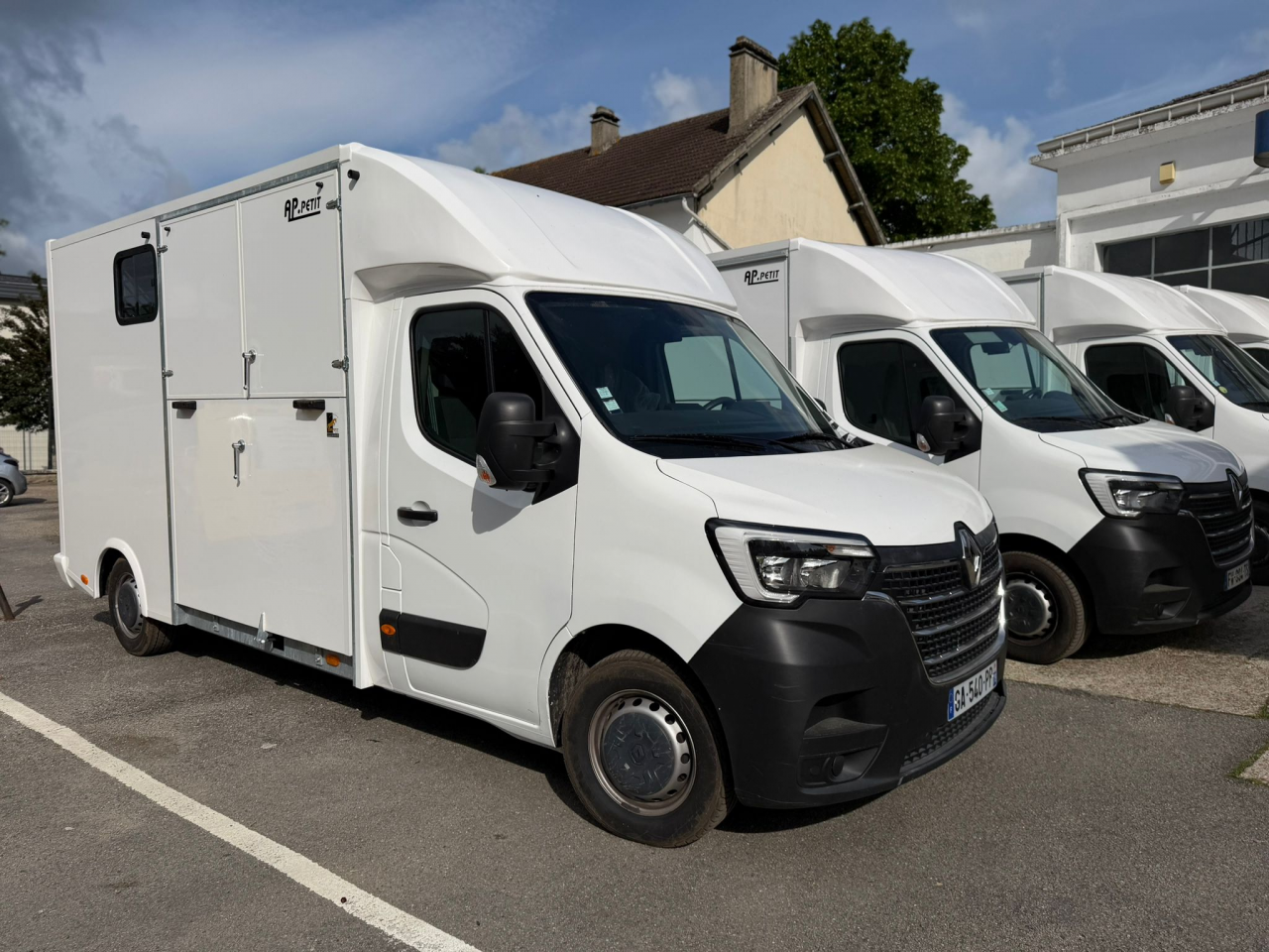 RENAULT MASTER &ndash; 2021 &ndash; 3 PLACES &ndash; STALLE &ndash; 69 000KM