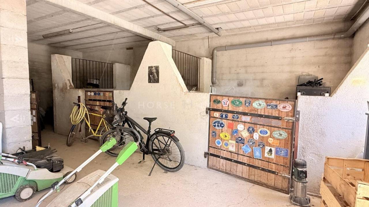 Belle bastide &eacute;questre au coeur de la Provence avec 2 g&icirc;tes