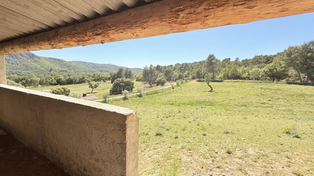 Belle bastide &eacute;questre au coeur de la Provence avec 2 g&icirc;tes