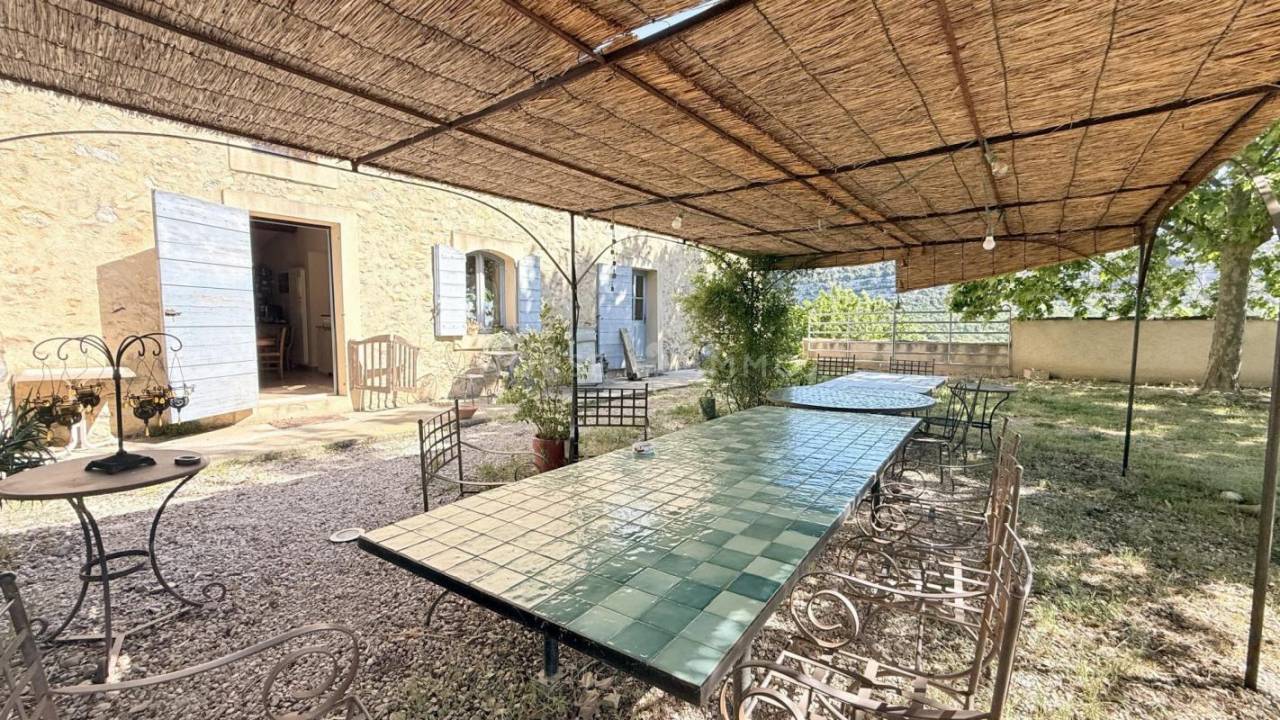 Belle bastide &eacute;questre au coeur de la Provence avec 2 g&icirc;tes