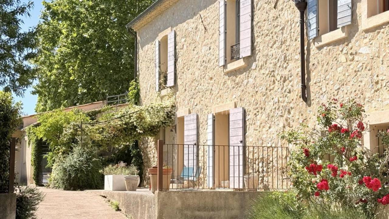 Belle bastide &eacute;questre au coeur de la Provence avec 2 g&icirc;tes