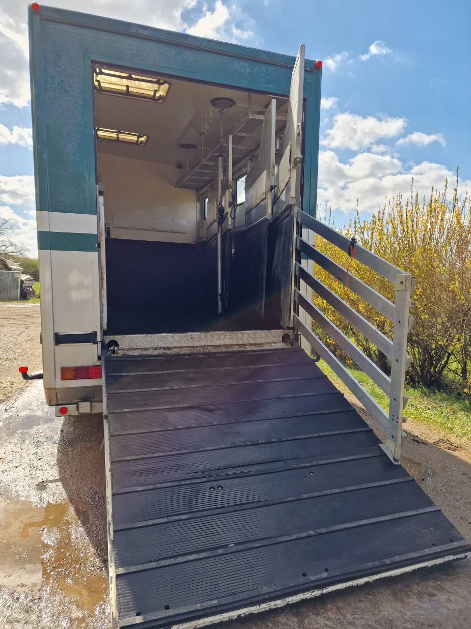 Camion-chevaux & homecar Mercedes 914