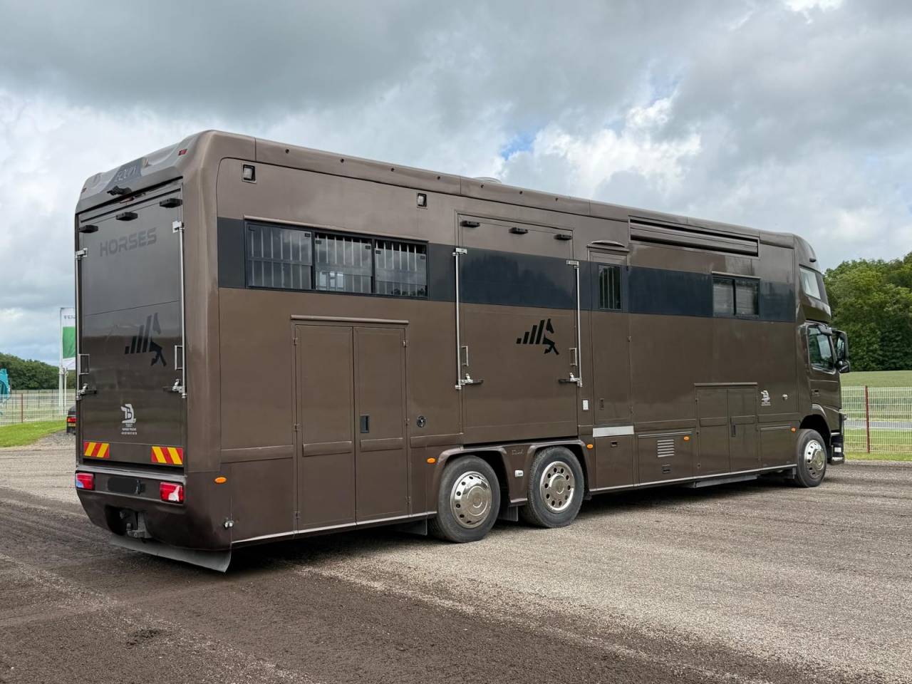 EQUIX 7 chevaux avec pop out