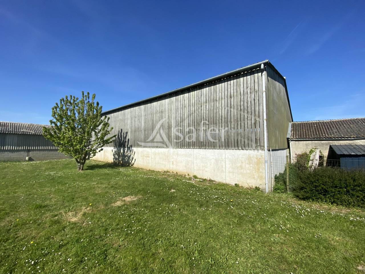 Propri&eacute;t&eacute; herbag&egrave;re 17 ha