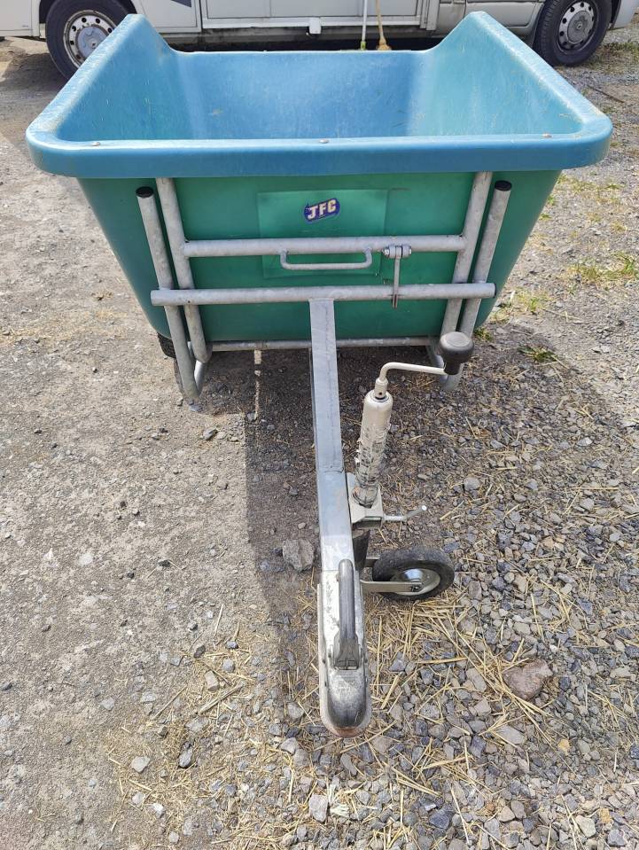 Brouette/ remorque basculante 500L 