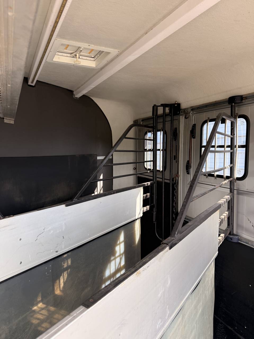CHEVAL LIBERT&Eacute; MAXI 3