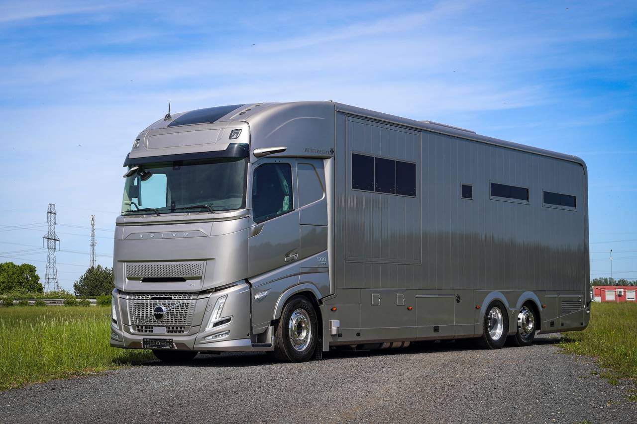 NEUF Volvo AERO 500 Interhorse
