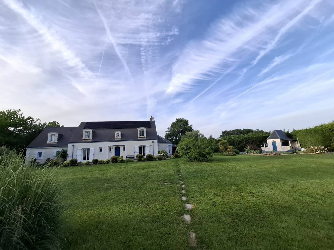 Propri&eacute;t&eacute; &eacute;questre d'exception aux portes d'Amboise  Plus