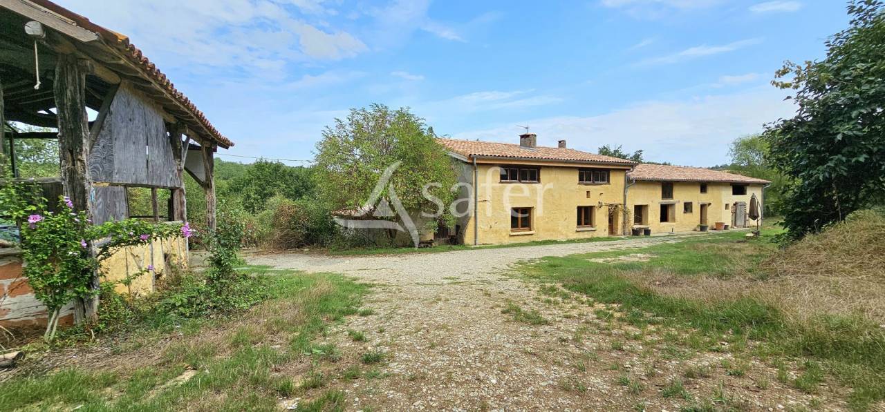 Propri&eacute;t&eacute; sur 20 ha en vall&eacute;e de la L&egrave;ze
