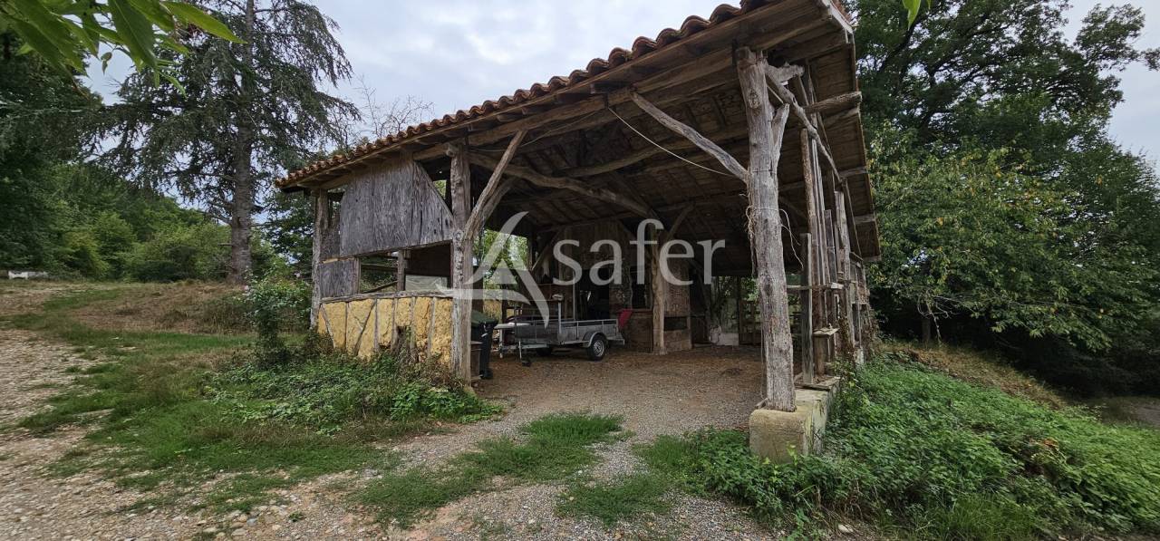 Propri&eacute;t&eacute; sur 20 ha en vall&eacute;e de la L&egrave;ze