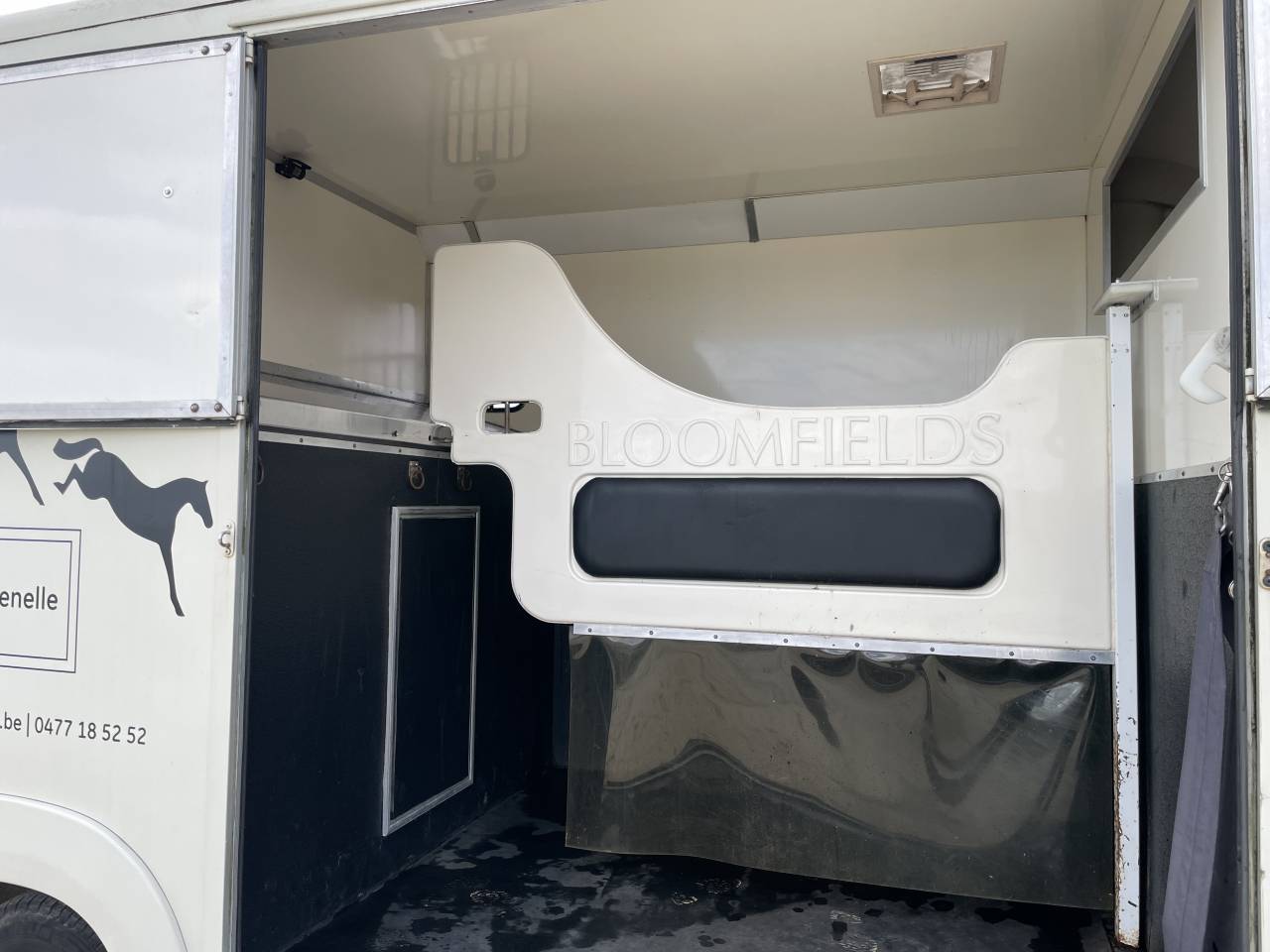 &Agrave; vendre camion 2chevaux