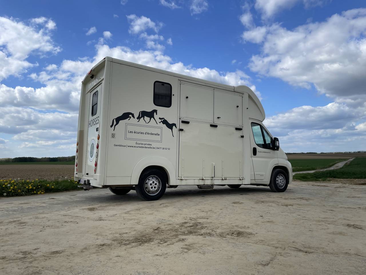 &Agrave; vendre camion 2chevaux