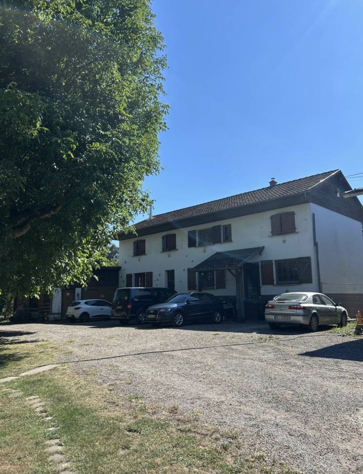 Beau domaine pour passionn&eacute;s de chevaux Colmar