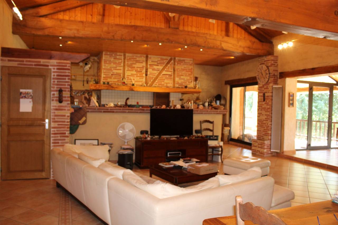 PROPRIETE DE 10 HECTARES AVEC MAISON TARN ET GARONNE