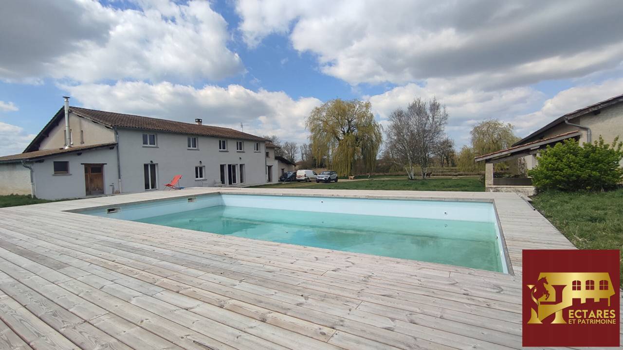 Propri&eacute;t&eacute; 21 hectares 2 habitations