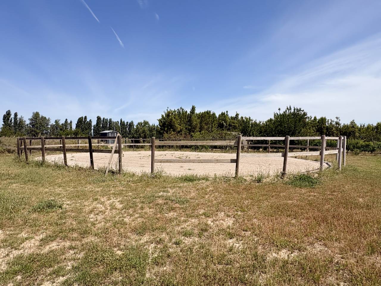 Propri&eacute;t&eacute; de charme avec &eacute;curie priv&eacute;e sur 2,2 hectares