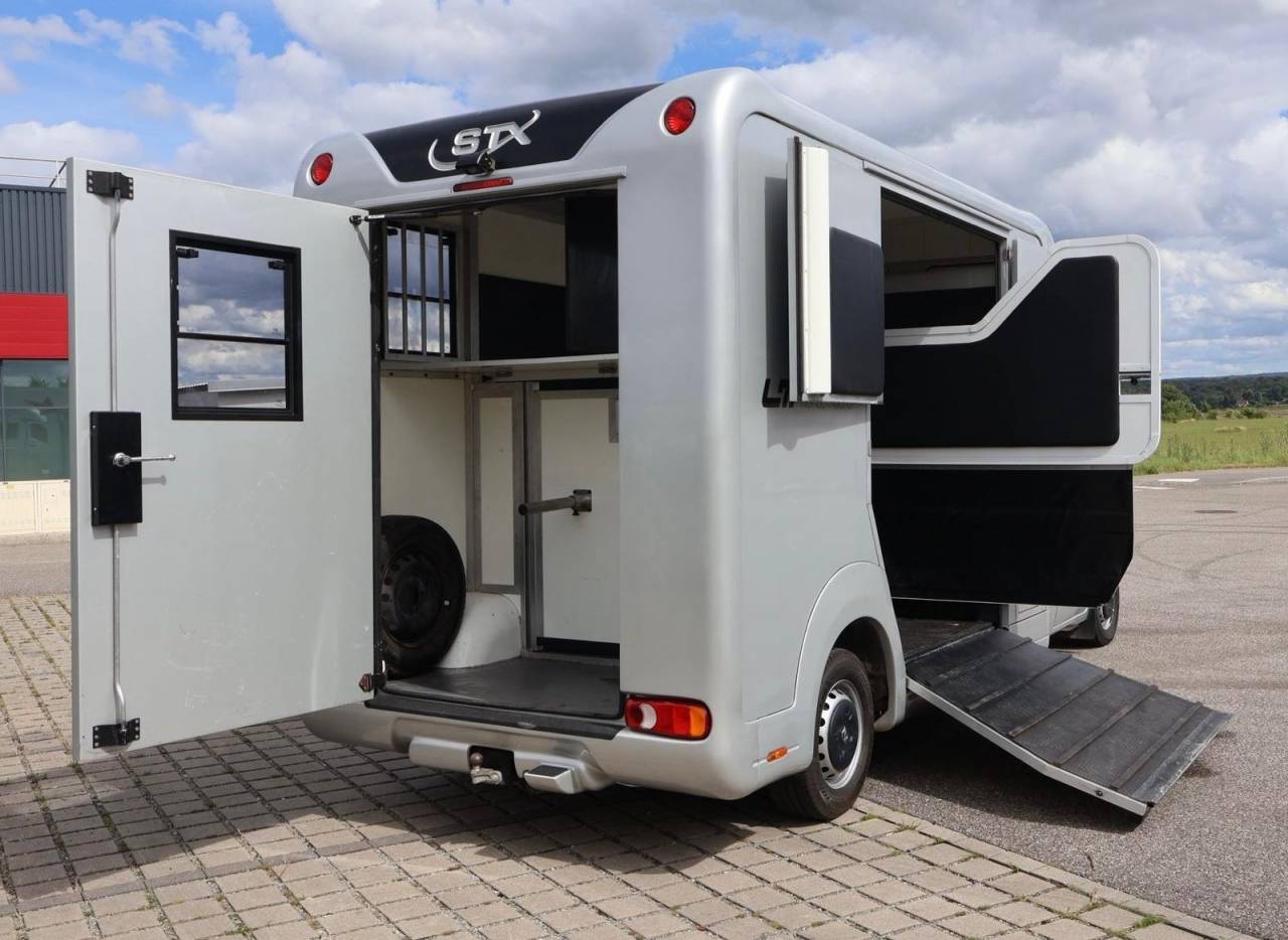 VL STX MOVANO 5P 165CH SELLERIE XL